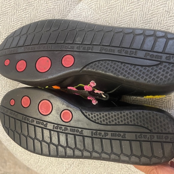 Pom d'Api EUC Embroidered Black Leather Mary Jane Strap - Picture 5 of 12